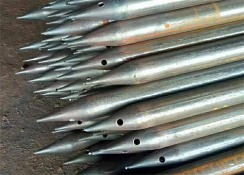 宣化隧道钢花管现货